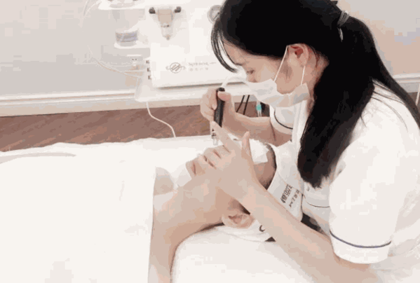 Mirror镜面皮肤管理